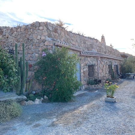 Gasthaus Cuevas El Torriblanco Gorafe Exterior foto