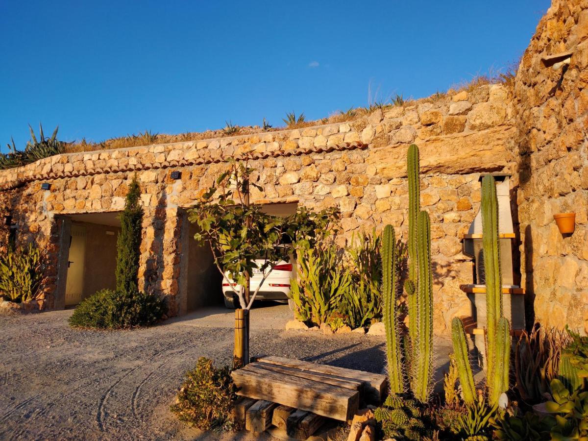Gasthaus Cuevas El Torriblanco Gorafe Exterior foto