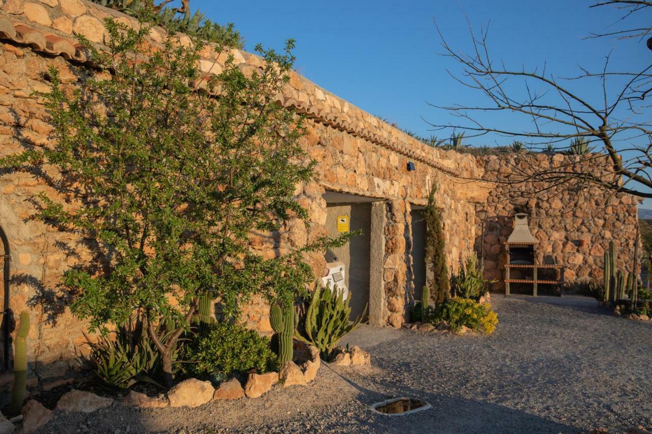 Gasthaus Cuevas El Torriblanco Gorafe Exterior foto